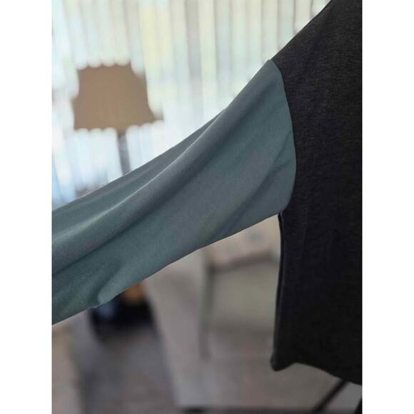 ⚡ Moa Moa Colorblock Collared Long Sleeve Top | Dark Charcoal & Teal | Large NWT - Picture 5 of 7